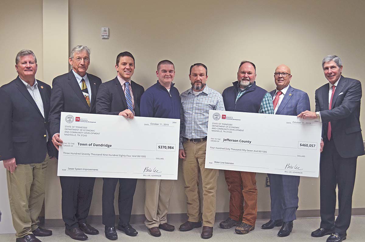 Rolfe comes to Jefferson County to present grant checks